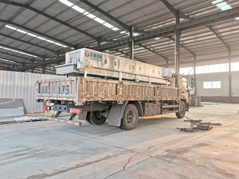 清遠(yuǎn)市高壓噴淋洗箱機(jī)設(shè)備交付成功