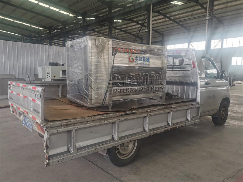 湖北省武漢市土豆去皮清洗機(jī)設(shè)備成功交付