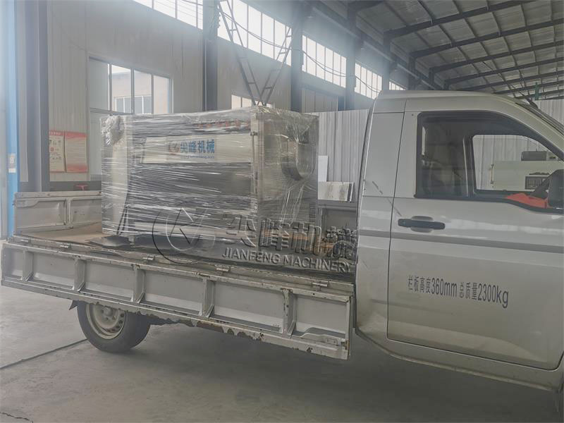 湖北省武漢市土豆去皮清洗機(jī)設(shè)備成功交付