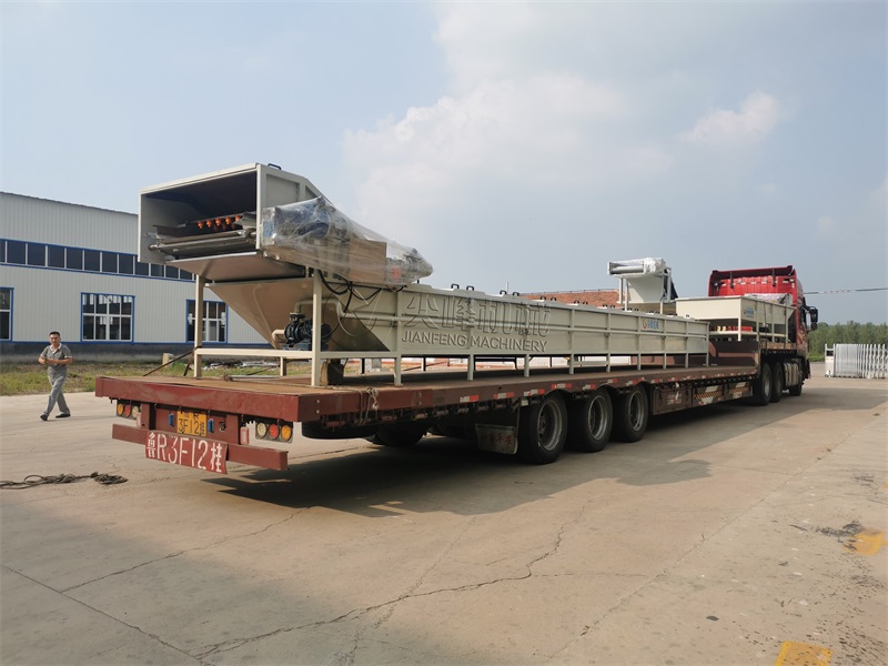 甘肅武威蔬菜清洗漂燙冷卻設(shè)備成功發(fā)出