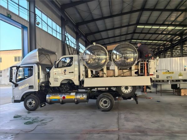 諸城尖峰機械雙鍋并聯(lián)高壓殺菌鍋正式交付重慶客戶